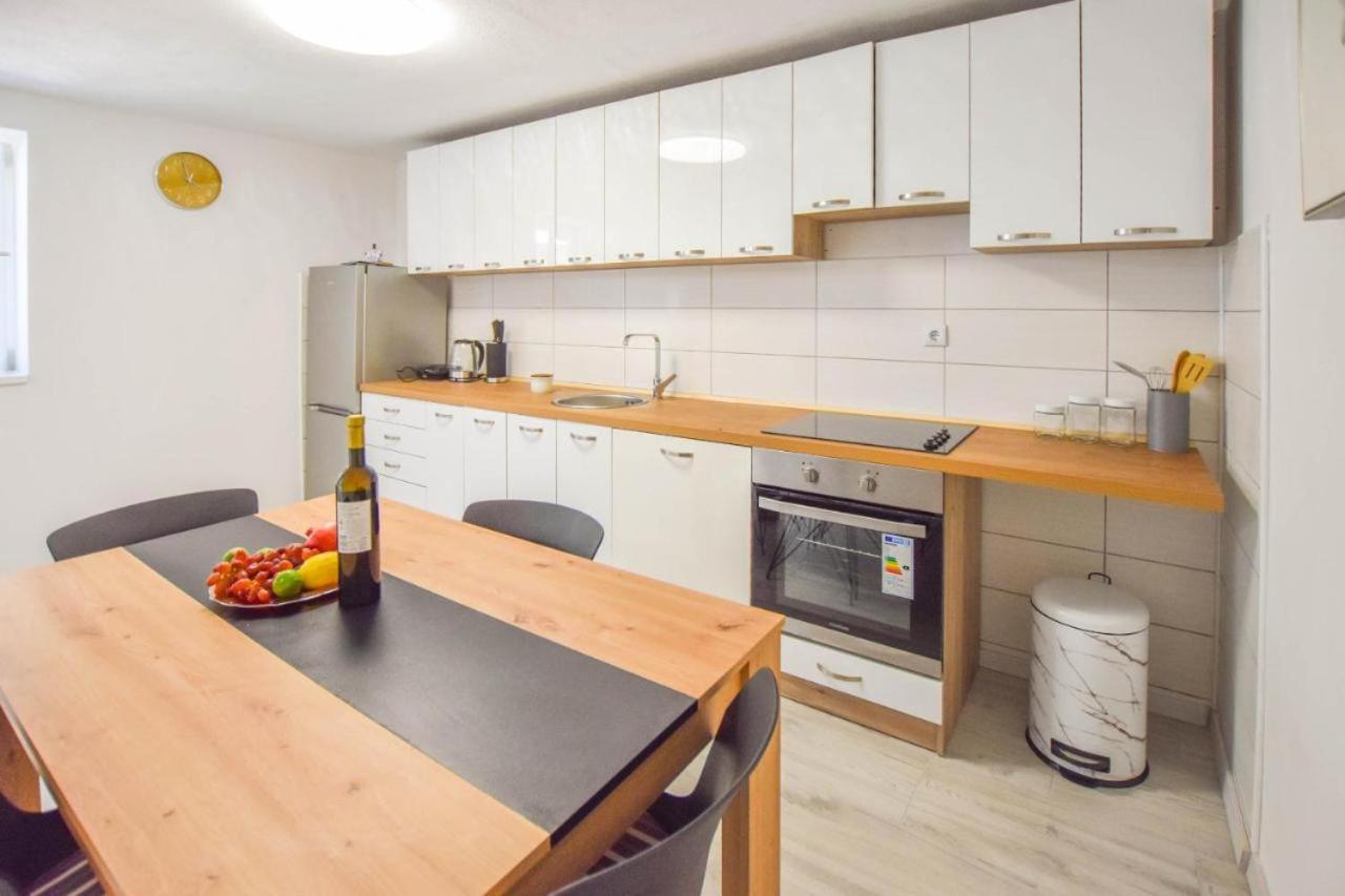 Suite Apartment Toni Poljana  Экстерьер фото